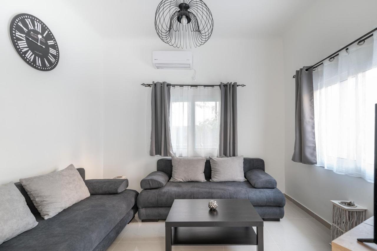Blue Riviera Villas & Suites - Alimos 2 أثينا المظهر الخارجي الصورة