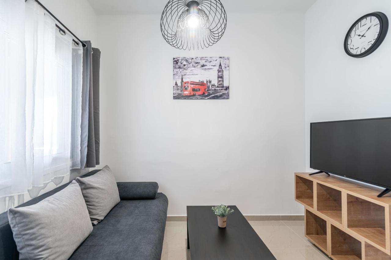 Blue Riviera Villas & Suites - Alimos 2 أثينا المظهر الخارجي الصورة